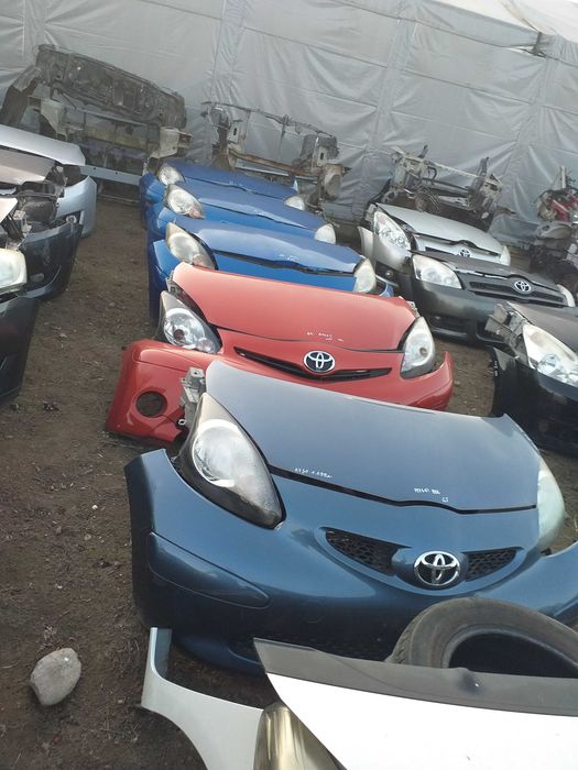 TOYOTA Zderzak maska błotnik lampa przód Avensis Auris Yaris Rav4 Aygo