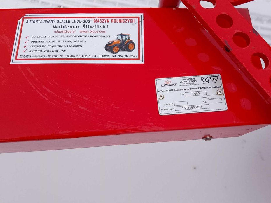 wygarniacz gałęzi na tył wymiatarka dwuwirnikowa