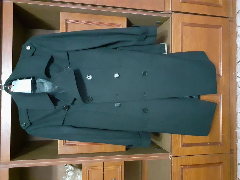 Пальто мужское pierre cardin.