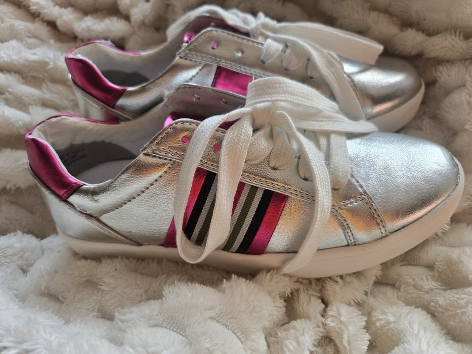 damskie sneakersy marki Marco Tozzi rozm.36