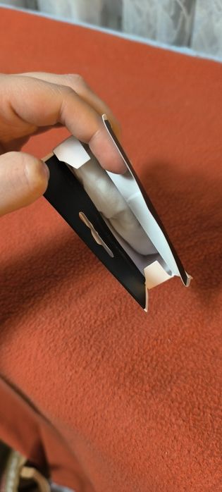 Nowe rękawiczki do pielęgnacji dłoni