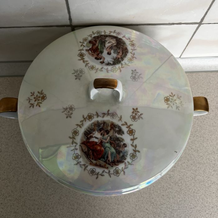 Немецкий фарфор Henneberg (GDR) 1777 — супница с тарелкой, винтаж