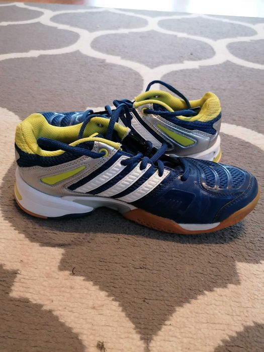Adidas chłopięce sportowe buty 36,5
