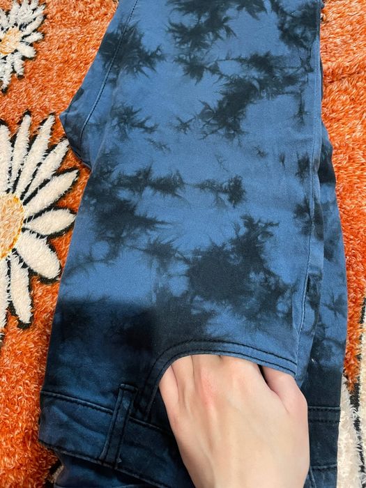 Штани з принтом тай-дай нові неношені з великими кишенями