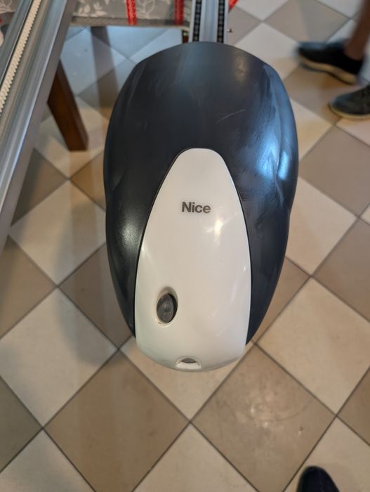 Napęd garażowy Nice