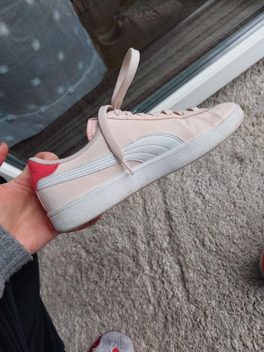 Sneakersy Puma morelowe rozmiar 39