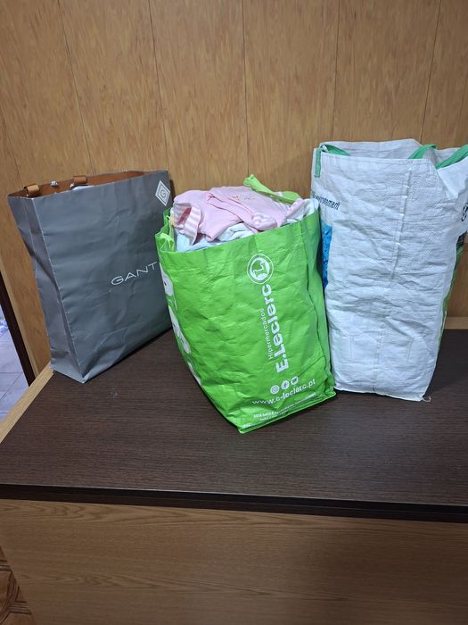 Roupinhas para Bebé,  Pequenina e mais.