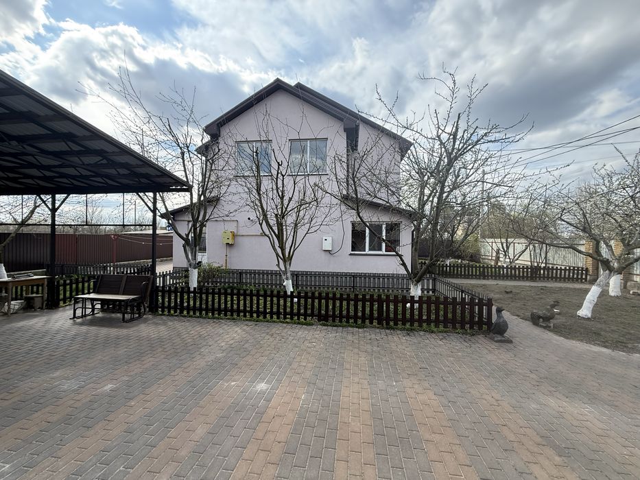 Будинок з газом / меблями / готовий до заселення