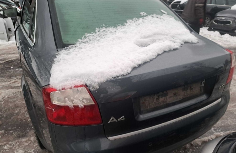 Szyba tył karoseryjna Audi A4 B6 sedan
