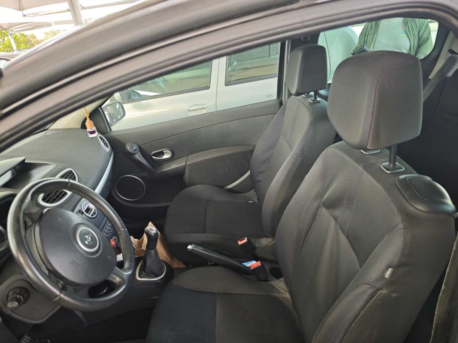 Renault Clio III 1.5 DCI Dynamic S 86cv