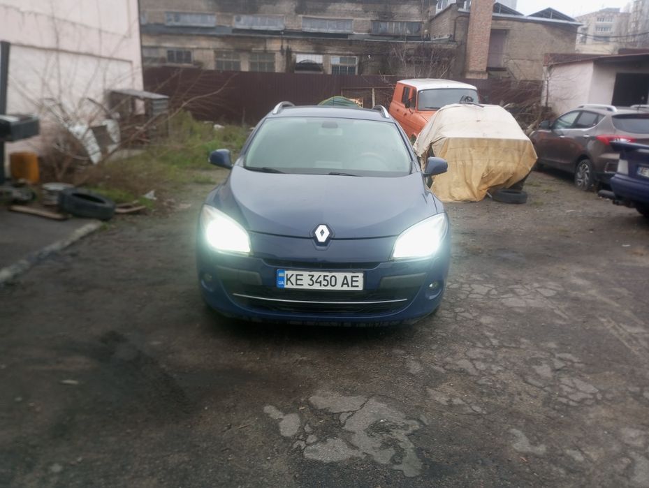 Продам Рено Меган 3 2011