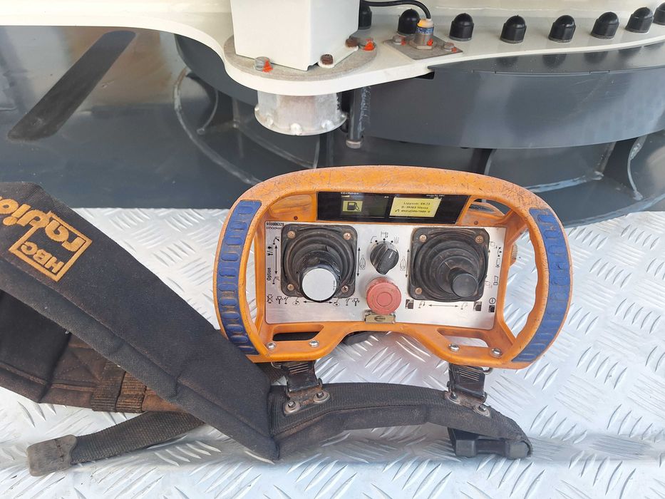 Dźwig dekarski, ciesielski BOCKER AHK30/1500