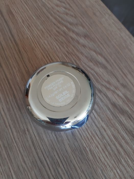 La priaire puderniczka metal kolor srebrny dauglas kolekcja