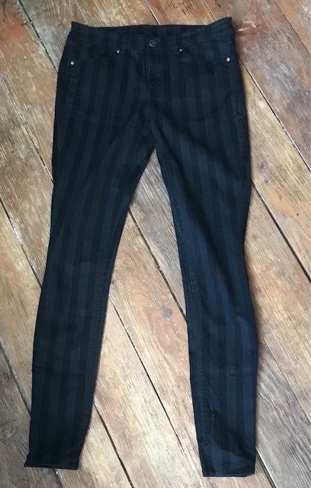 Damskie spodjie jeans czarne w paski rozmiar S,M marka H&M