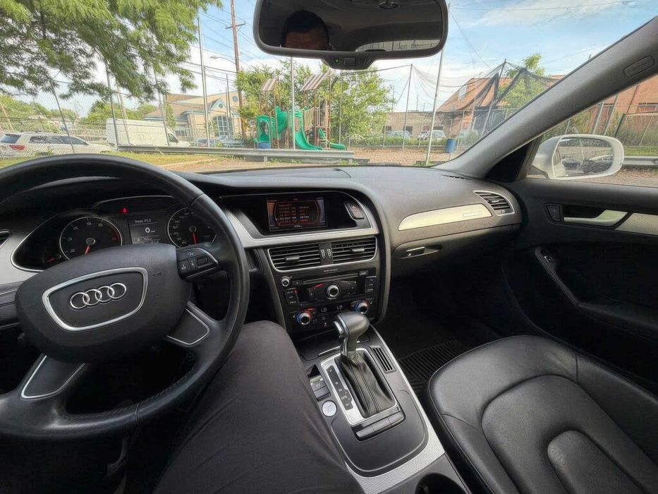 Audi A4 2.0T Quattro Premium Plus      2014