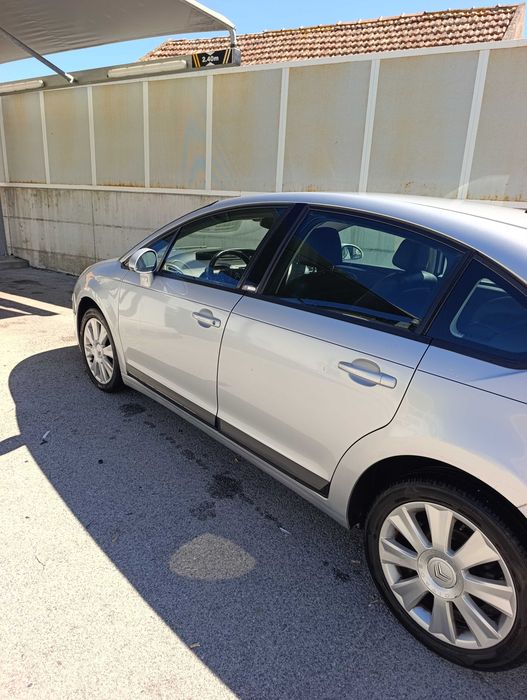 Citroen C4 em bom estado