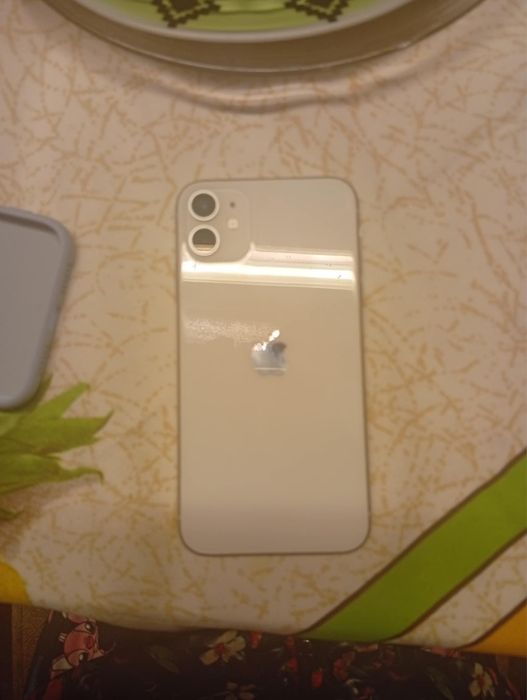 Vendo iphone 11 praticamente novo