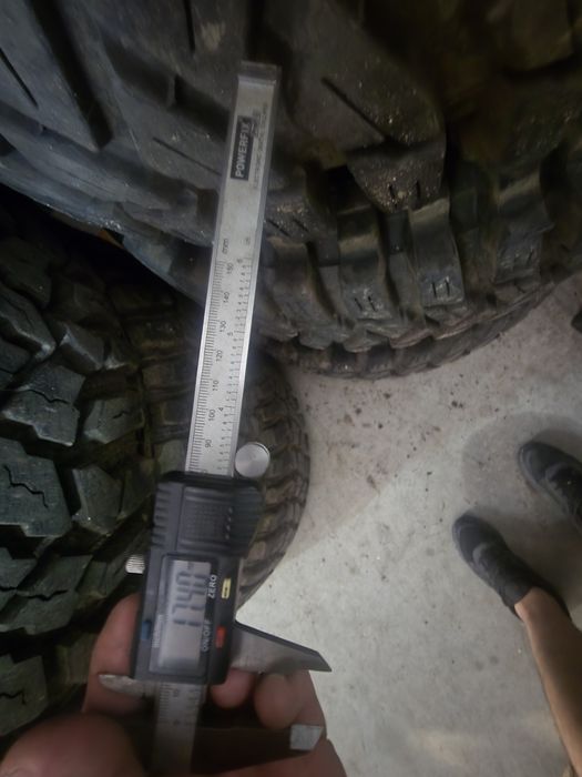 Maxxis competition 37 12.5 16 "LER ANUNCIO!!"