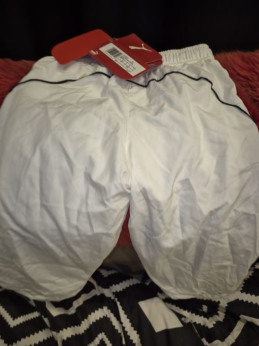 Spodenki 3/4 biale PUMA