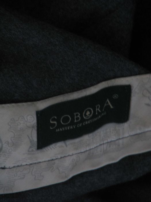 Eleganckie wełniane cienkie spodnie SOBORA - r.42