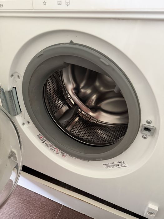 Вбудована пральна машинка Electrolux б/у