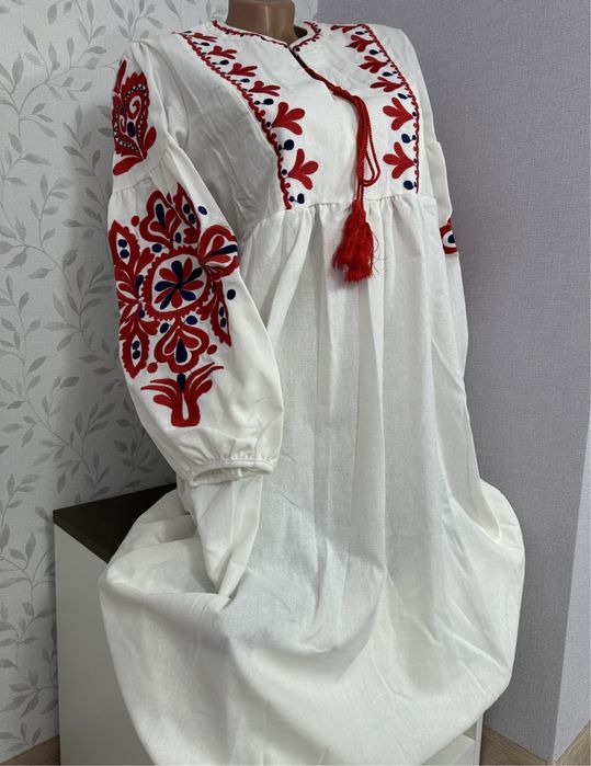 Вишиванка-плаття міді, вишита сукня, вишиванка біла