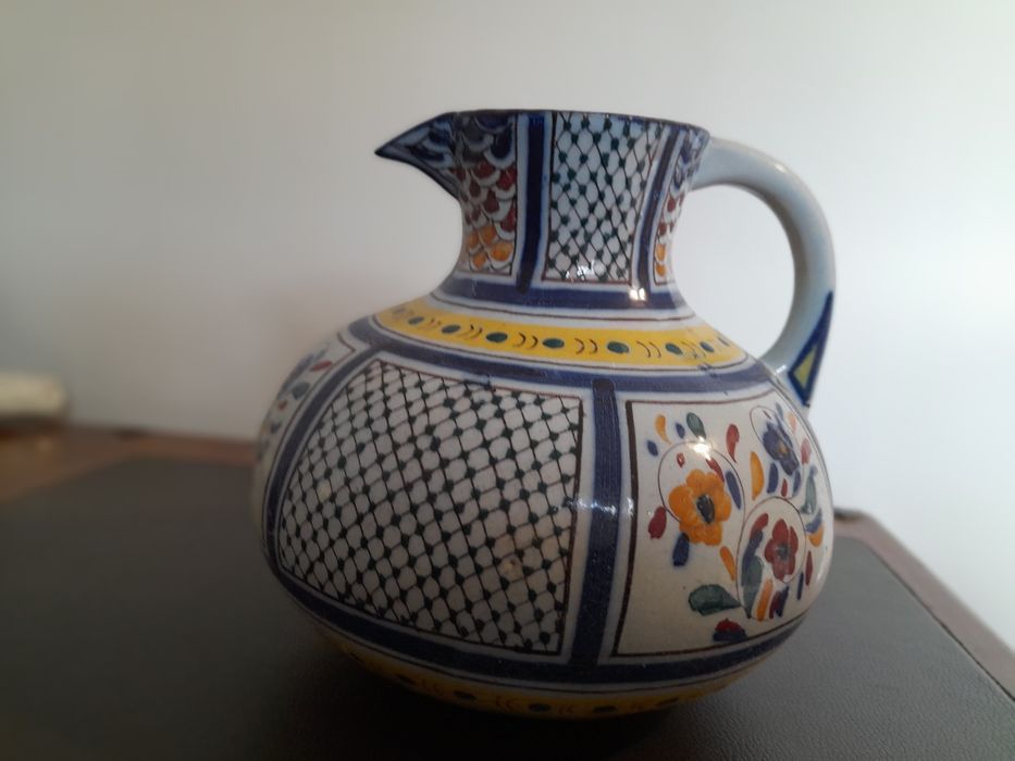 Jarra faiança Soares dos Reis