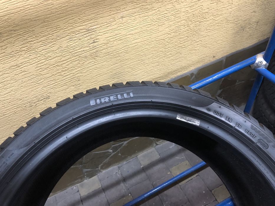 Зимові шини 215/40 R18 (89V) PIRELLI
