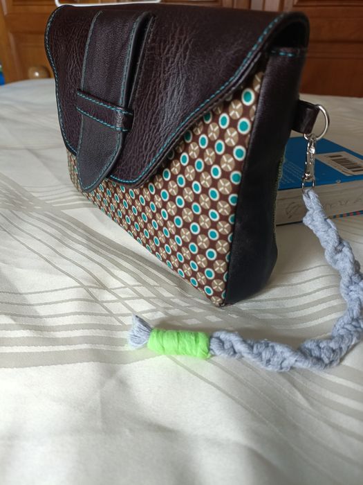 Bolsa  Retro em pele sintética e tecido