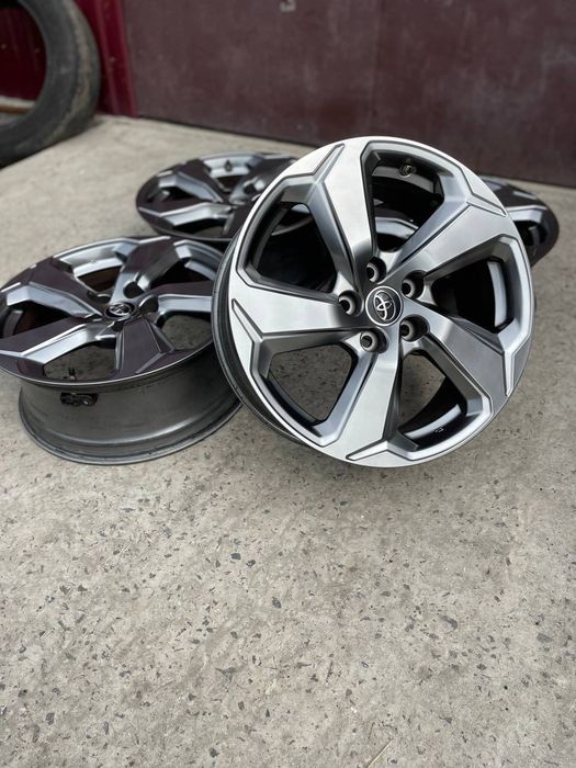 Диски Toyota RAV4 r18