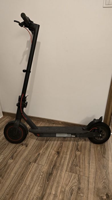 Hulajnoga xiaomi m365 pro | sztywne mocowanie kierownicy | 10" koła |
