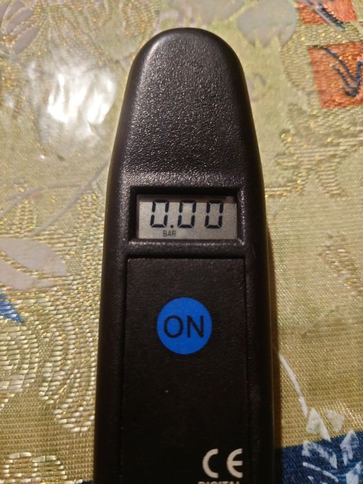 Цифровий манометр Tire Gauge