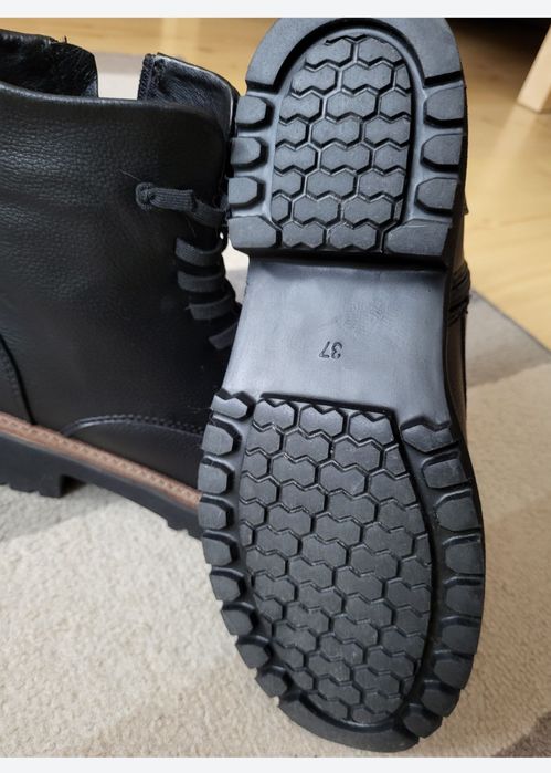 Bardzo lekkie, miękkie i wygodne botki