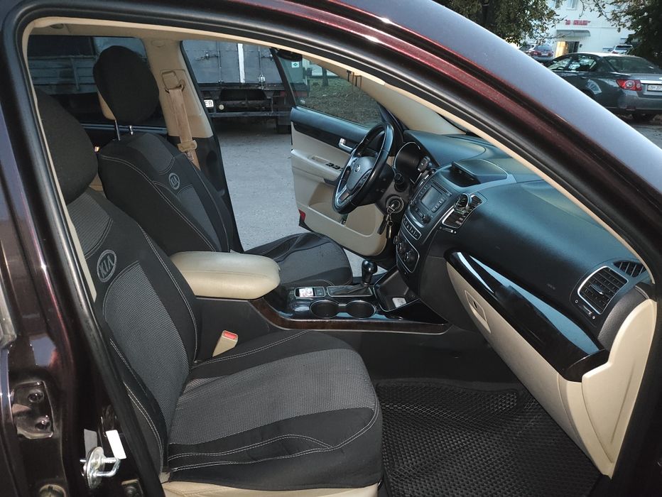 подається KIA Sorento