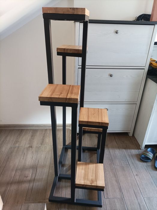 Kwietnik loft, industrialny