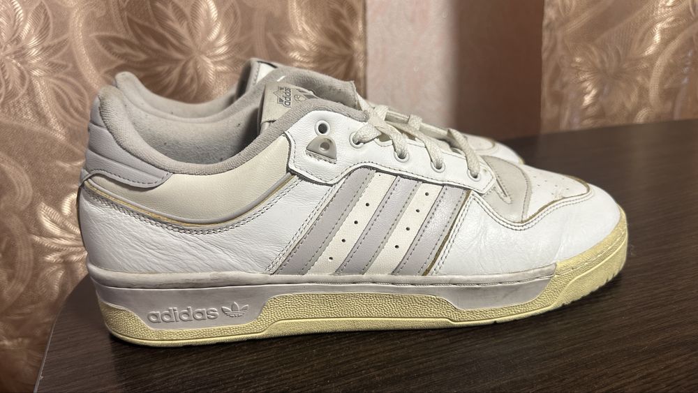 Кроссовки Adidas Rivalry Low 86 Shoes White GZ2556 оригинал