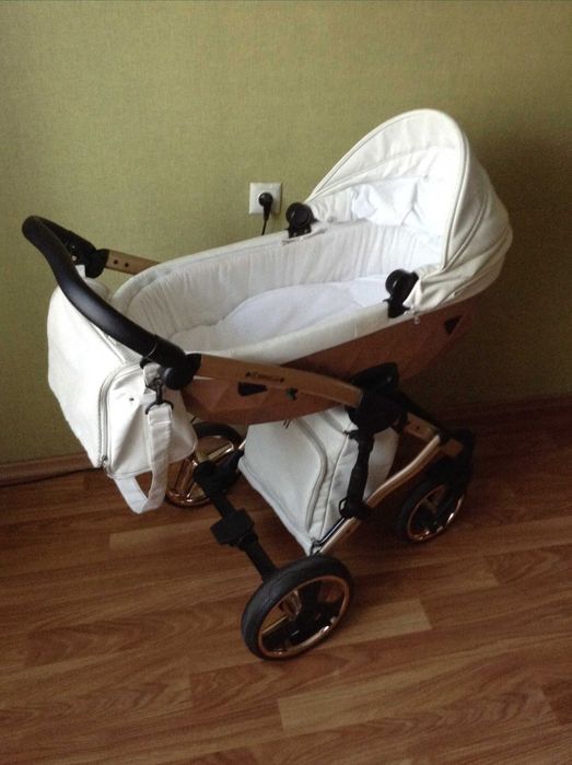 Коляска Junama Diamond 2в1