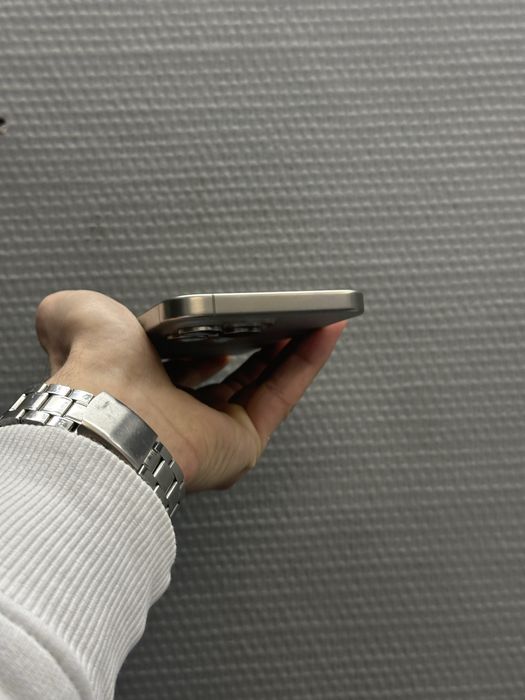 iPhone 15 Pro Max 256 Gb E- Sim