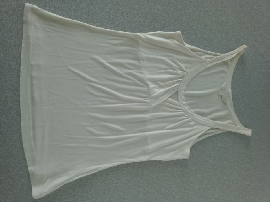 Biały top na ramiączkach STILS