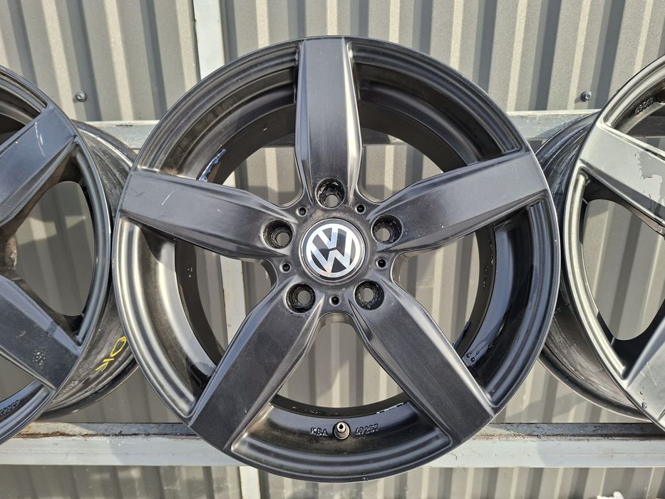 Диски Dezent 5/120 R16 7J ET35 Фольцваген Т5 .