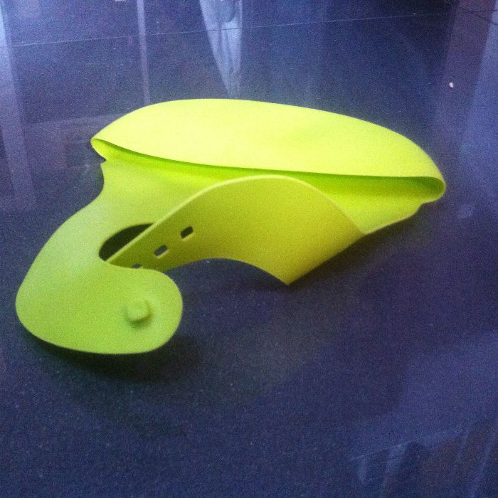 Śliniak gumowy dla dziecka do jedzenia