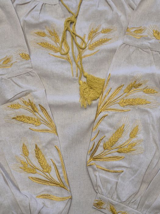 Вишиванка жіноча (дихаюча тканина)Бежевий колір Нова