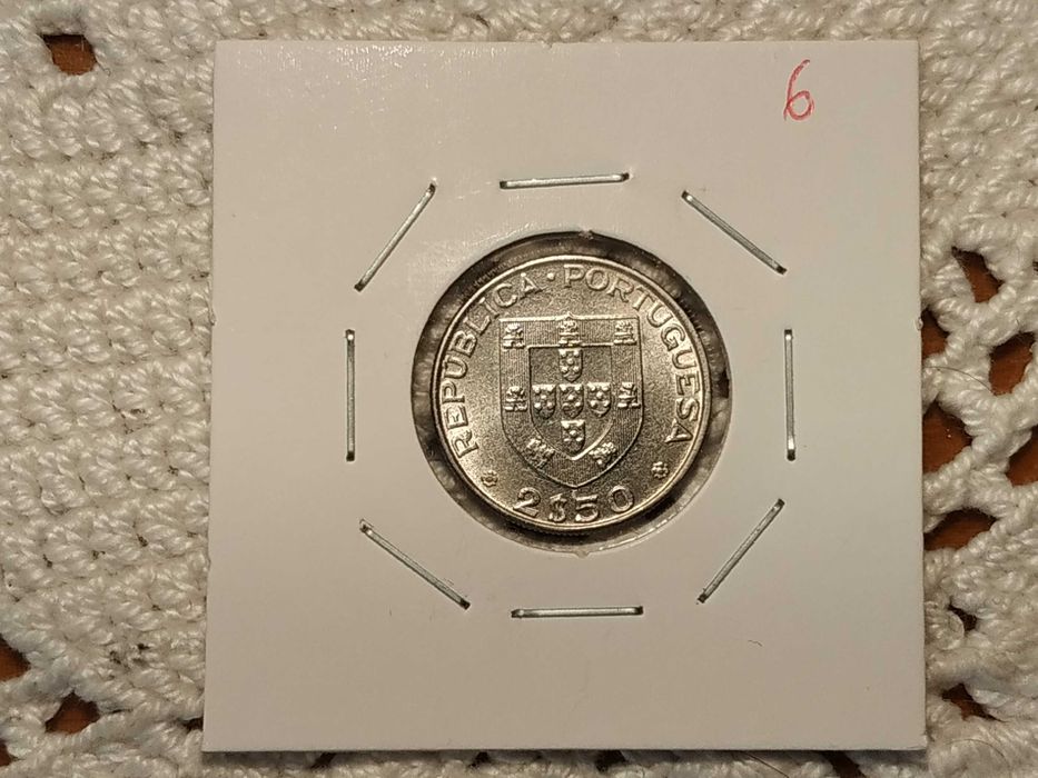 Portugal - moeda de 2,5 escudos de 1977 (Alexandre Herculano)