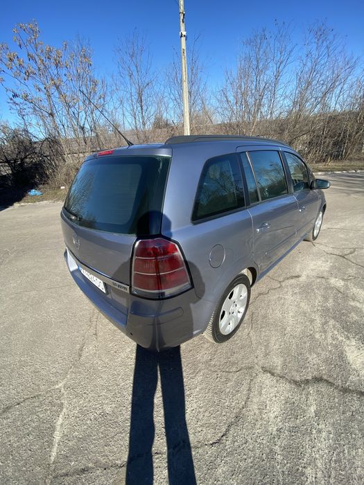 Opel Zafira B 1.9 дизель/7 мест.
