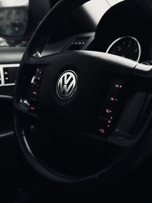 Продам  Volkswagen Touareg!!! 0.9.6.5.3.0.3.6.5.8.