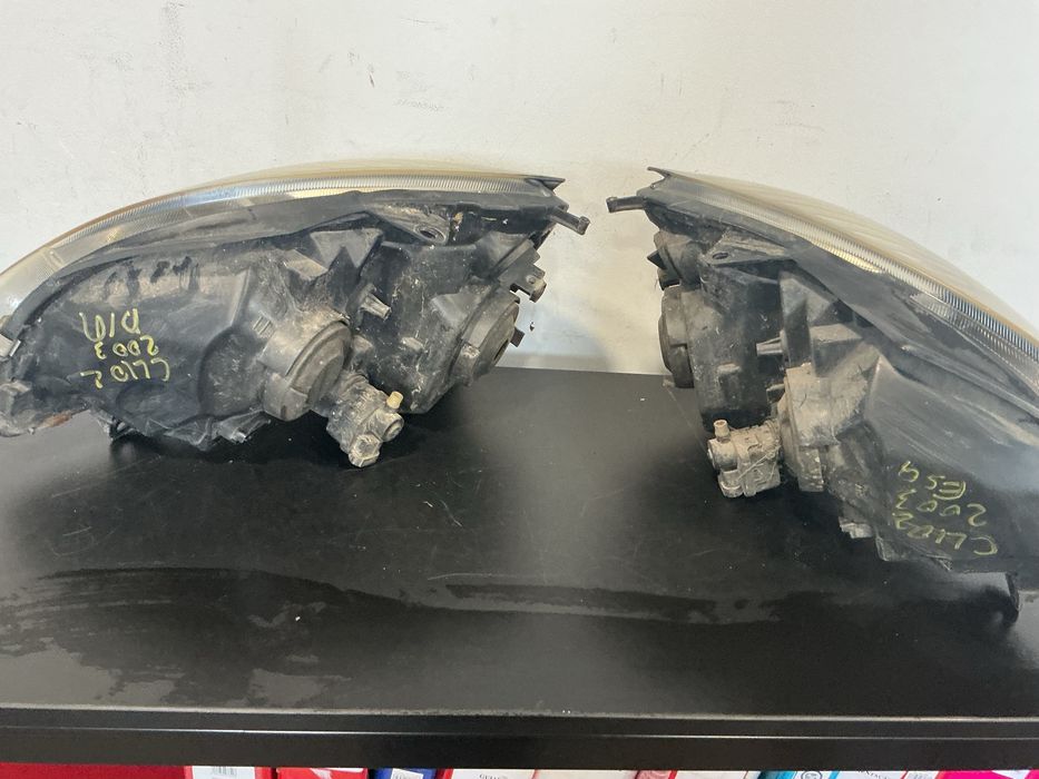 Farol /ótica Renault Clio II Ano Fundo escuro