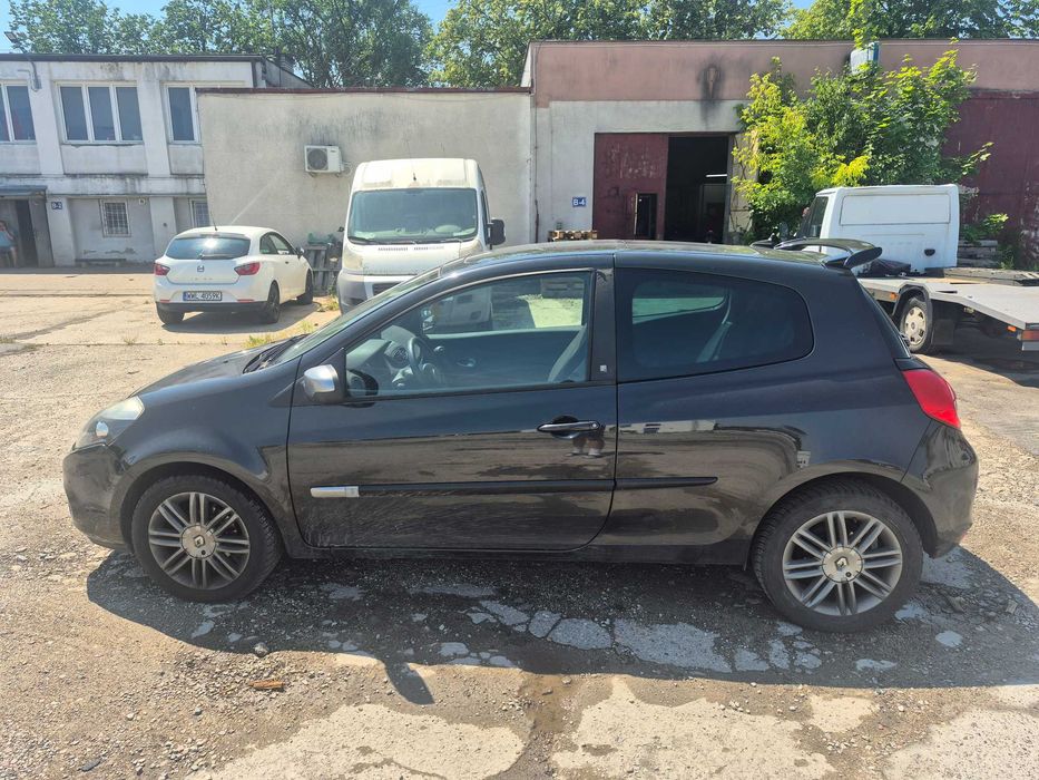 samochód RENAULT CLIO 1.2 2011