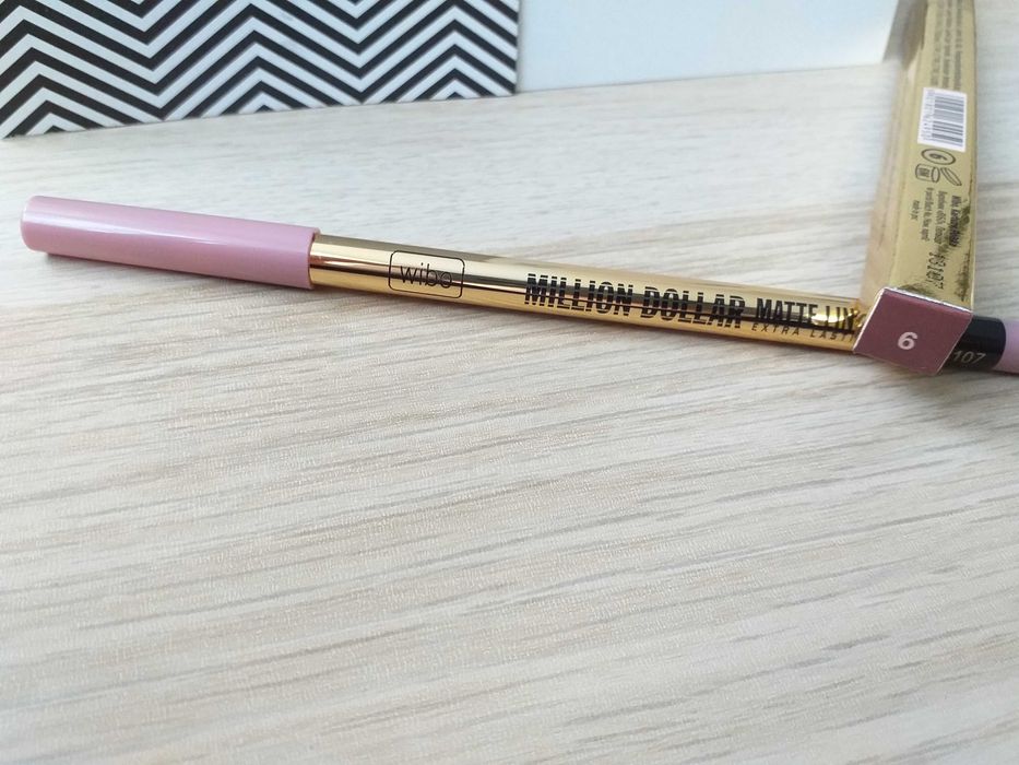 Kredka do ust WIBO Million Dollar Matte Liner