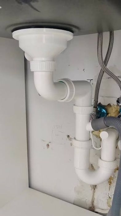 Hydraulik | Zatkana toaleta | Tanio I blisko | 24h Warszawa | Awarie | Wod-Kan | Montaż WC