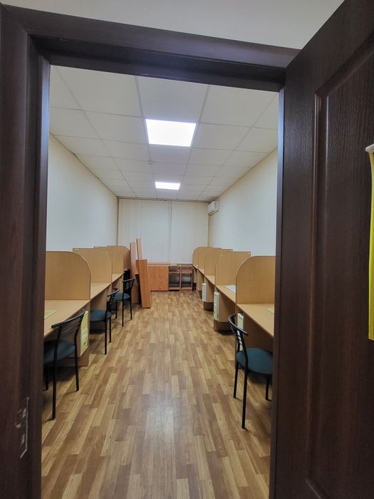 Оренда офісних приміщень 173 кв. з бомбосховищем у будівлі.